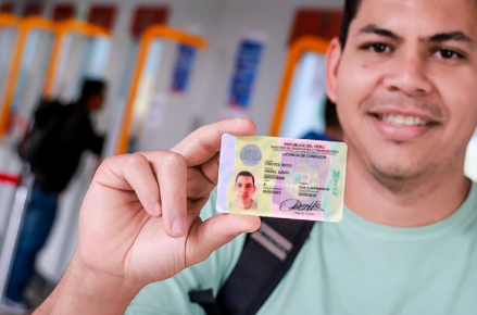Brevetes en Perú: conductores mayores deberán cumplir nuevas condiciones para renovar